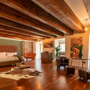  Guest house Aurelia Luxury - Piazza Delle Erbe Italy